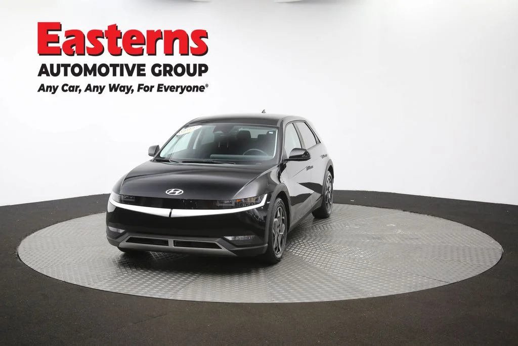 Used 2024 Black Hyundai SEL image 52