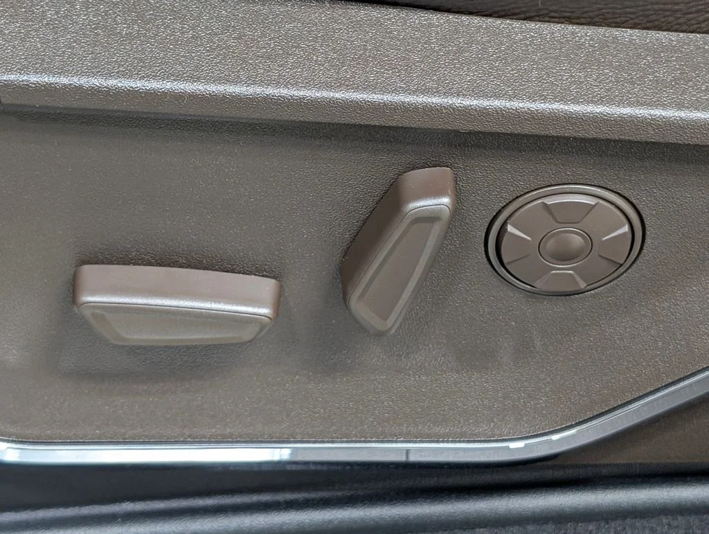 New 2026 Oxford White Ford F-250® King Ranch® image 17