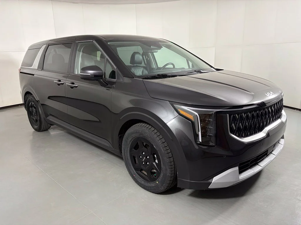 Used 2025 Gray Kia LXS image 2