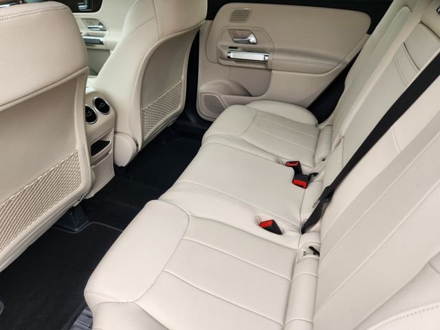 Used 2026 White Mercedes-Benz GLB 250 image 12