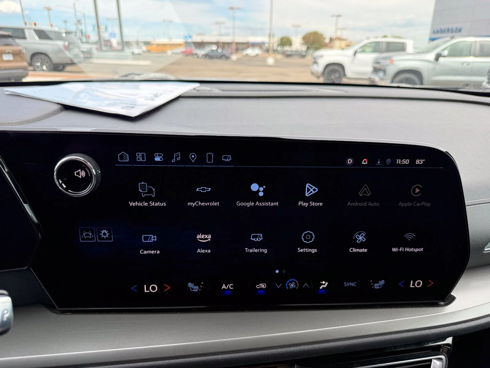 2025 Chevrolet Traverse LT - Photo 22