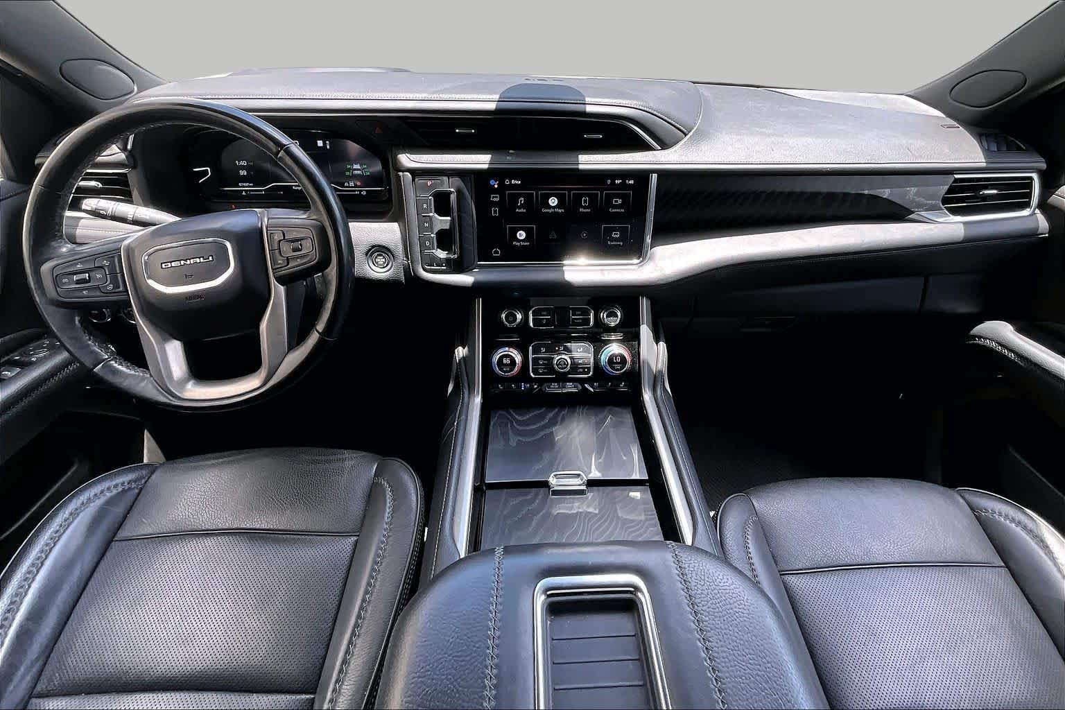 Used 2022 White Frost Tricoat GMC Denali image 14