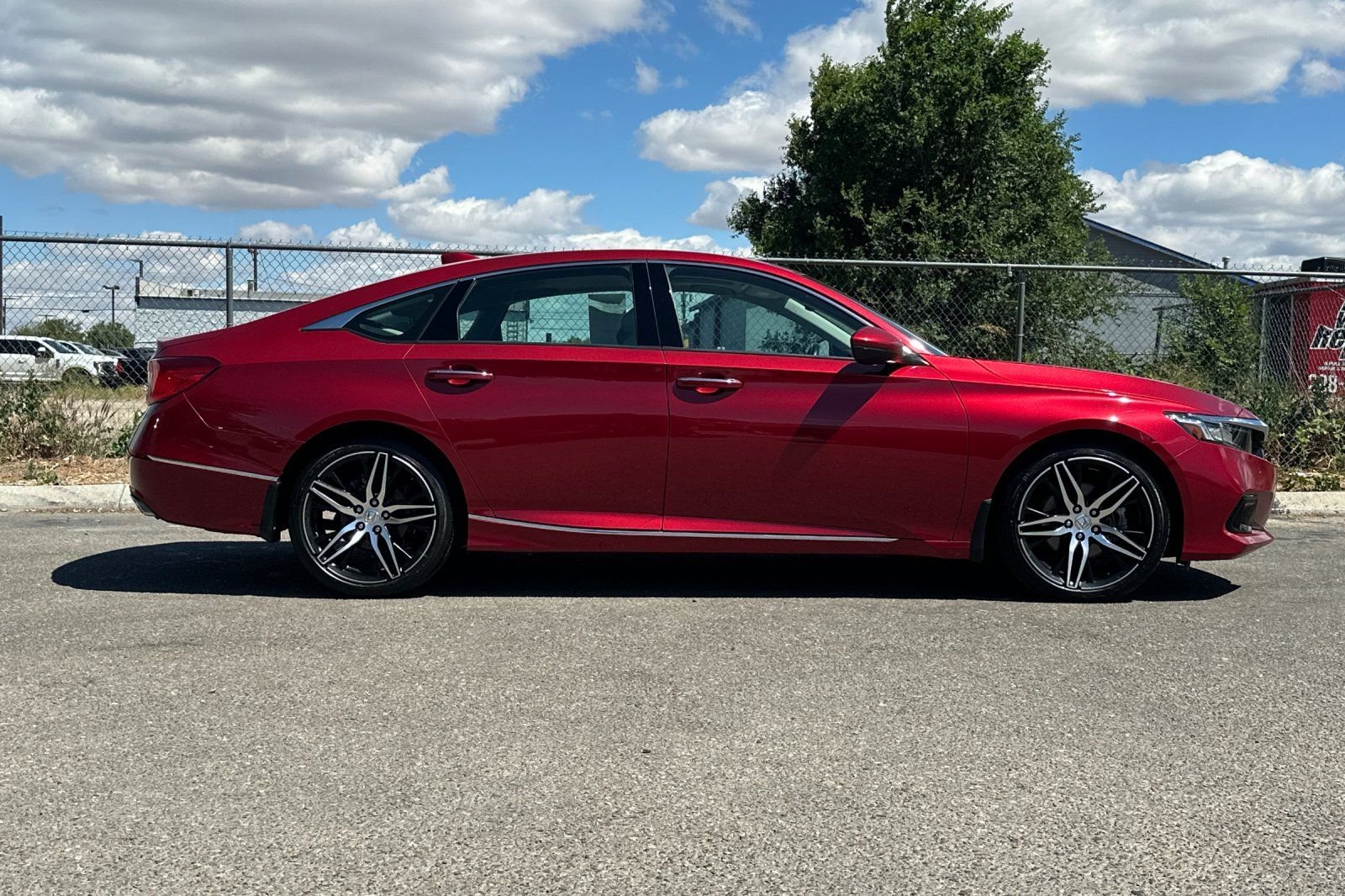 Used 2021  Honda Touring 2.0T image 3