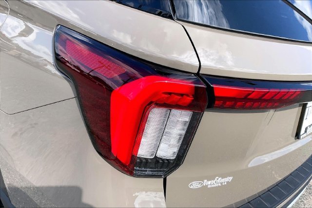 New 2027 Marsh Gray Ford Tremor® image 29