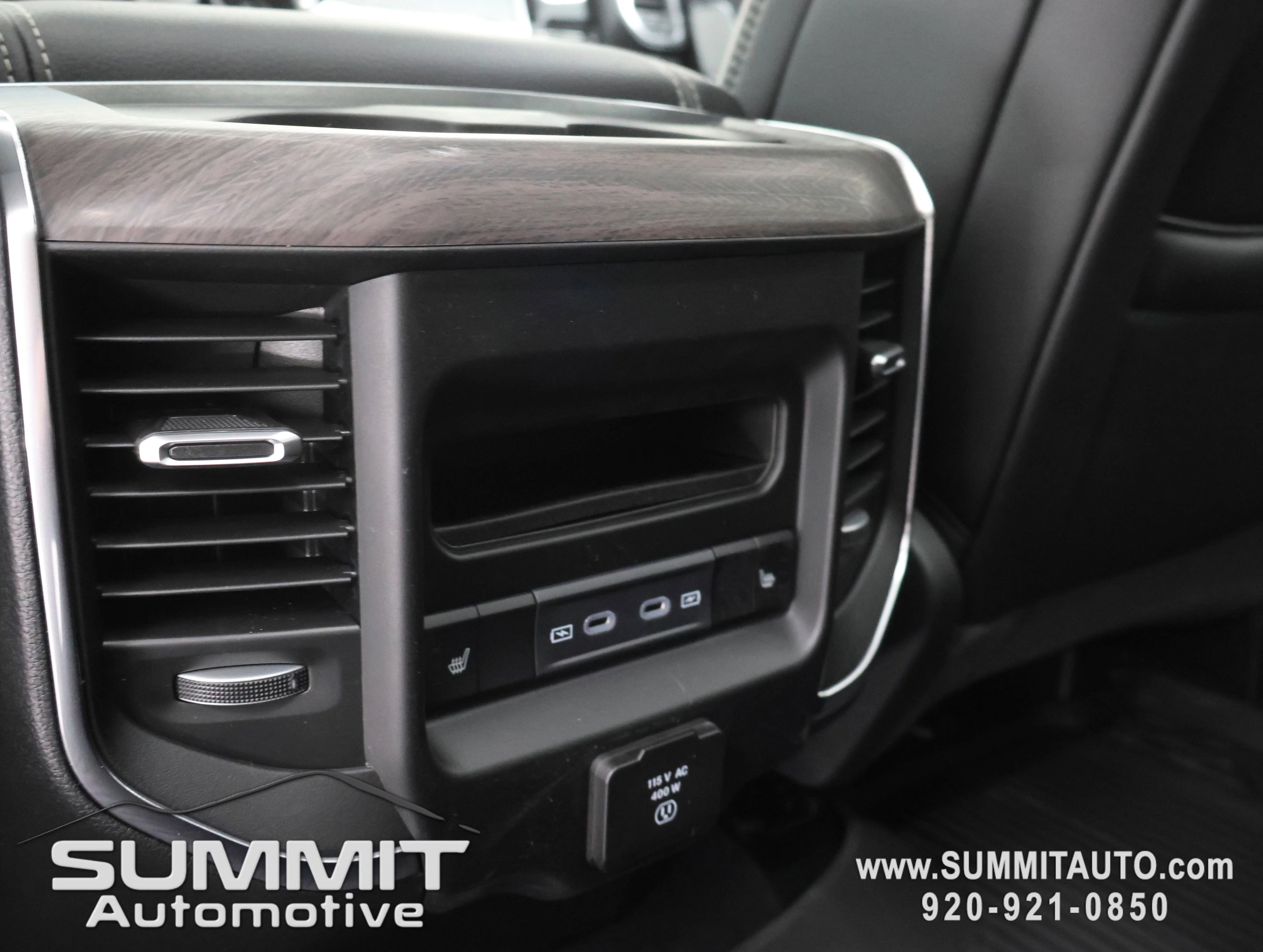 New 2026 Diamond Black Crystal Pearl-Coat Exterior Paint RAM Laramie image 38