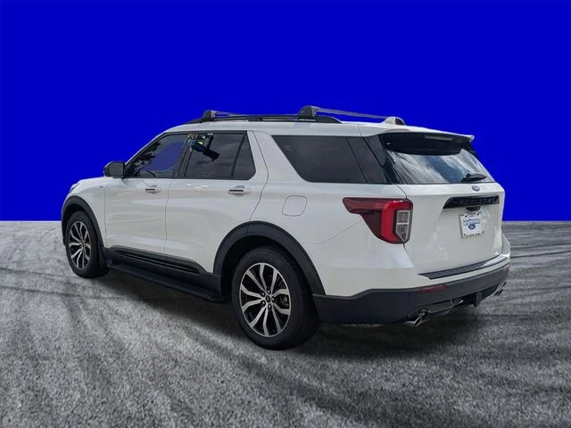 Certified Used 2022 White Metallic Ford ST-Line image 6