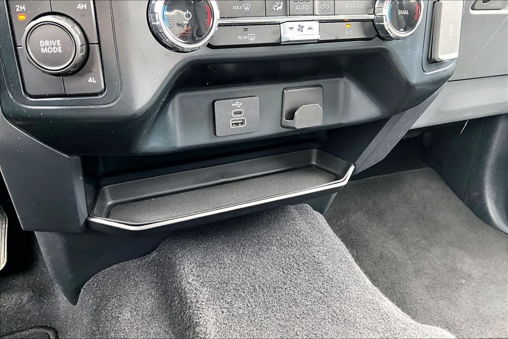 Used 2025 Blue Ford XLT image 25