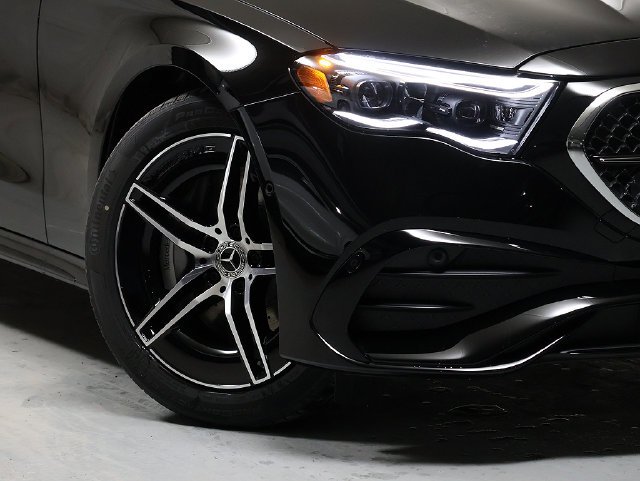 Used 2026 Black Mercedes-Benz E 450 image 3