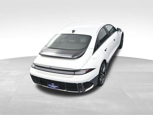 New 2025 White Hyundai SEL image 27