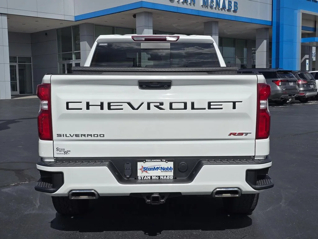 Used 2024 Summit White Chevrolet RST image 6