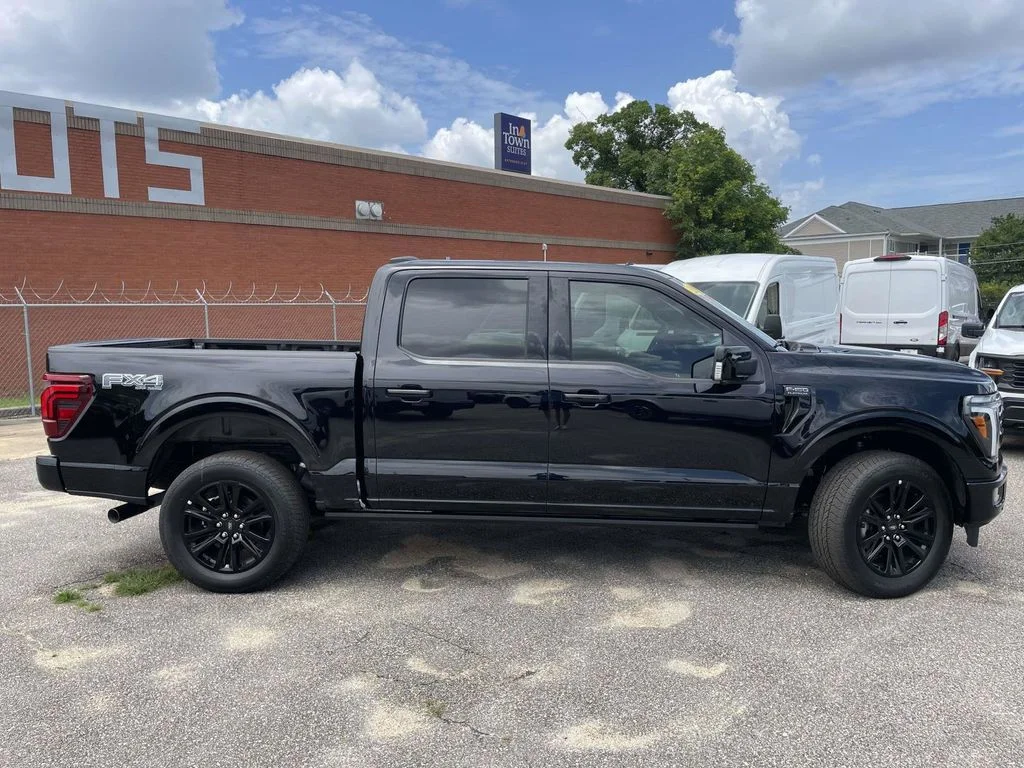 New 2026 Black Ford Platinum image 2