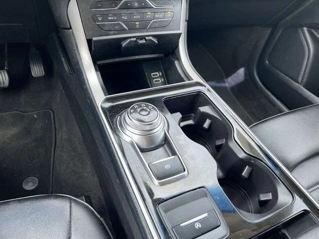 Used 2019 Gray Ford SEL image 12