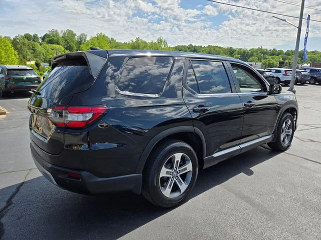 Used 2025 Black Honda EX-L image 8