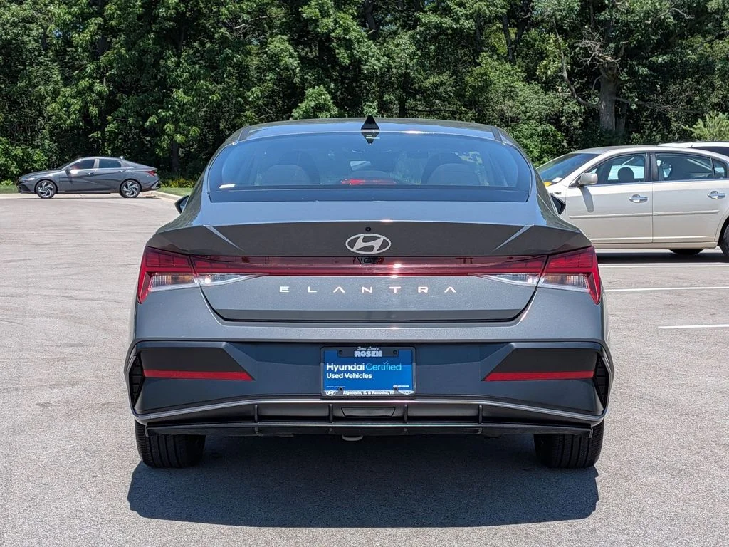 Used 2024 Gray Hyundai SEL image 6