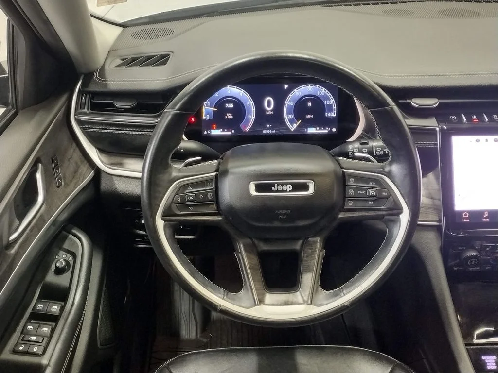 Used 2021 Silver Jeep Limited image 41