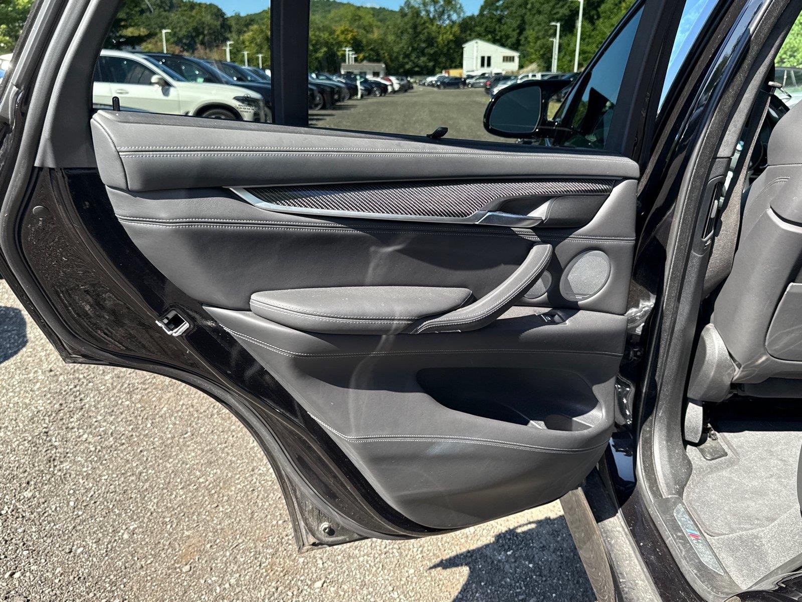 Used 2018 Black Sapphire Metallic BMW  image 21