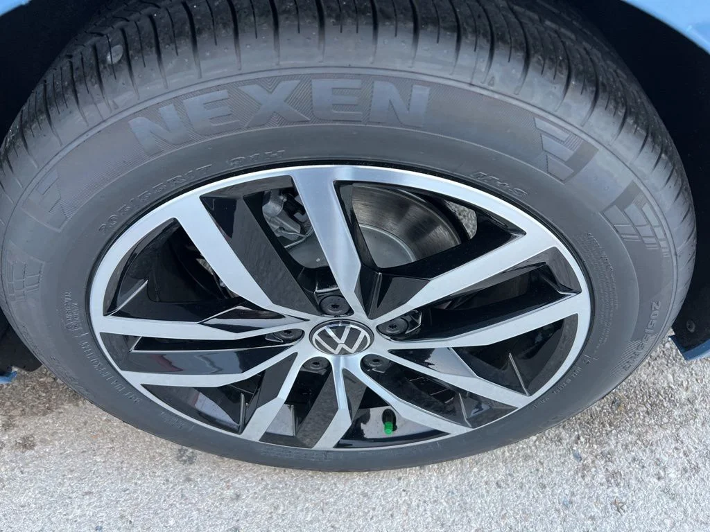 New 2026 Blue Volkswagen 1.5T SE image 28