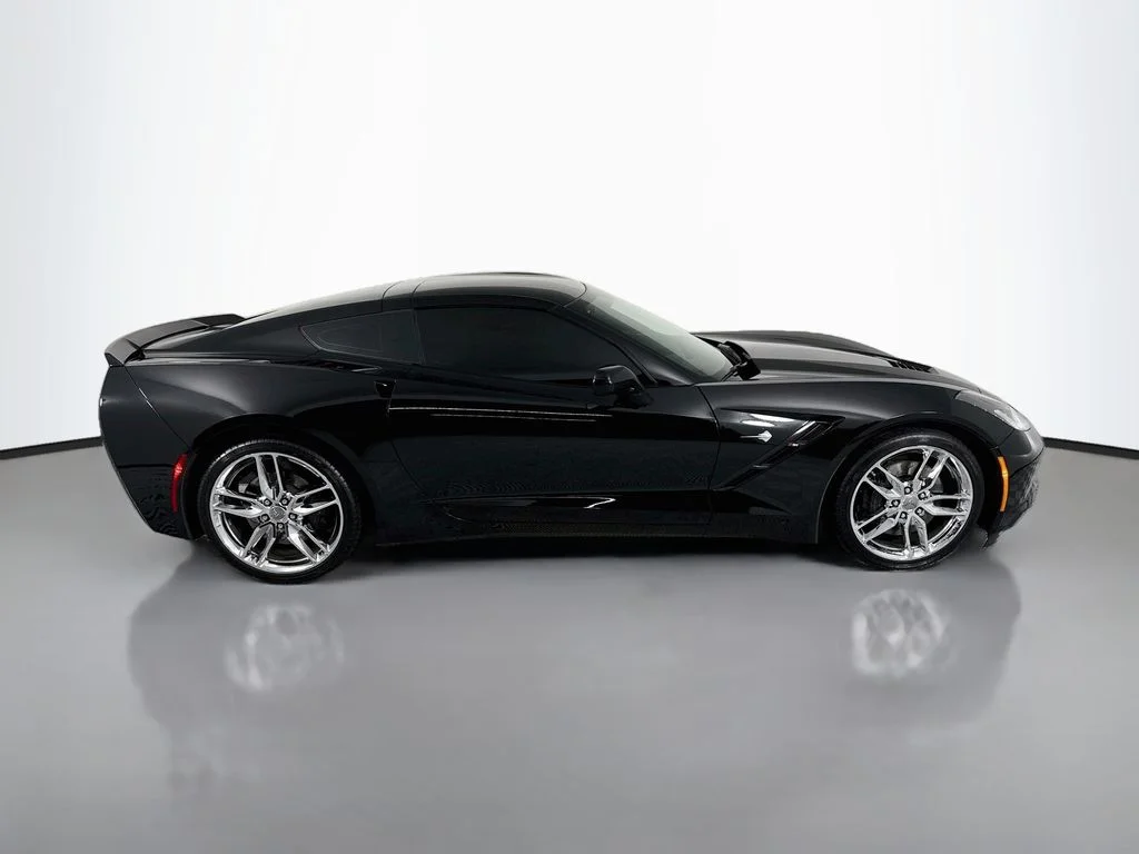 Used 2015 Black Chevrolet Stingray Z51 image 8