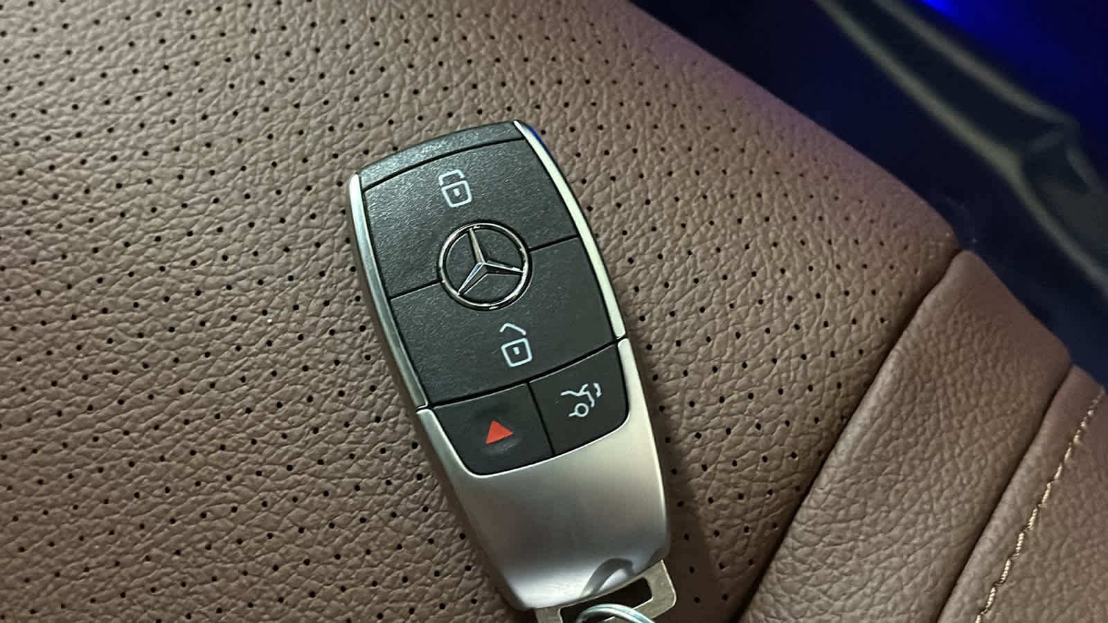 New 2026 Selenite Grey Metallic Mercedes-Benz GLE 350 image 38