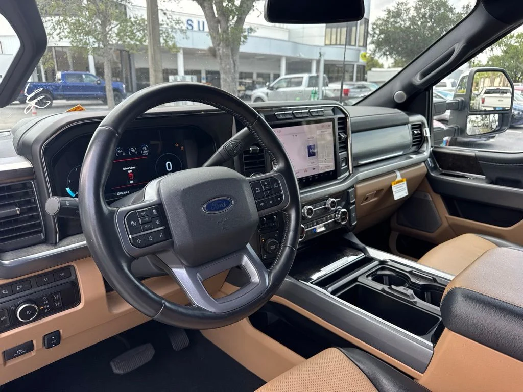 Used 2024 White Metallic Ford Lariat image 9