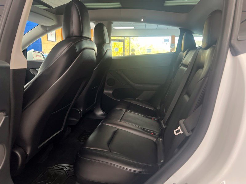 Used 2022  Tesla Long Range image 16
