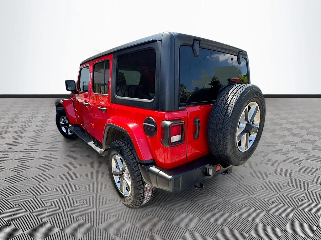 Used 2023 Red Jeep Sahara image 8