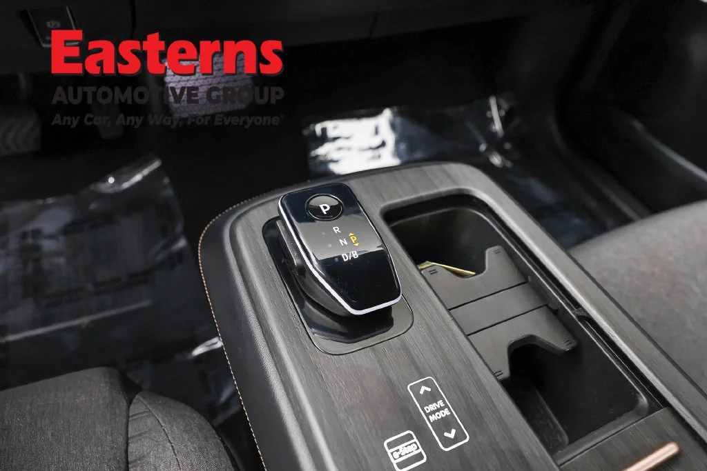 Used 2023 Gray Nissan VENTURE+ image 12
