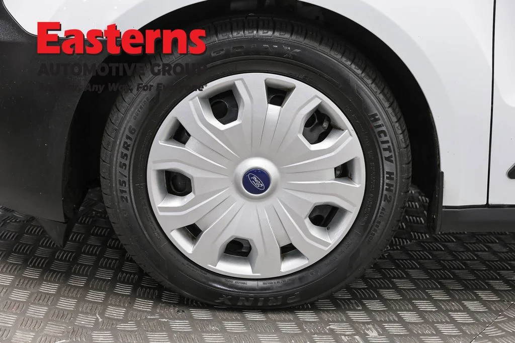 Used 2020 White Ford XL image 32
