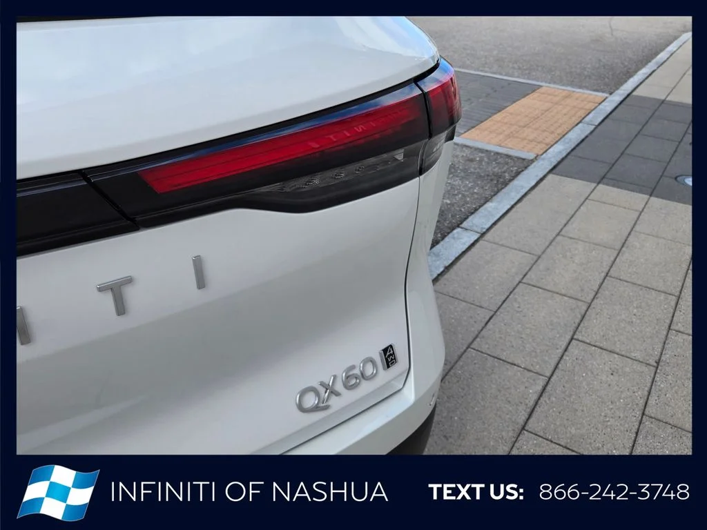 New 2027 RADIANT WHITE INFINITI Luxe AWD image 12