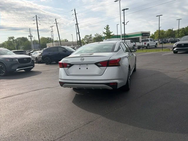 2025 Nissan Altima SV - Photo 10