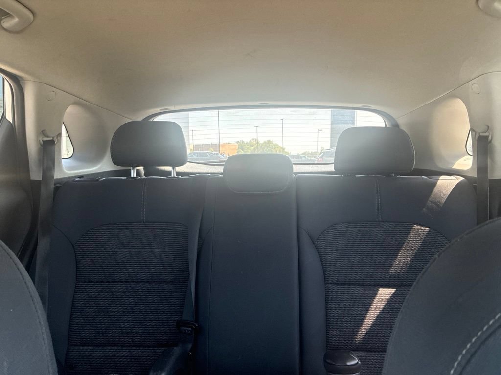 Used 2020 Silky Silver Kia LX image 14