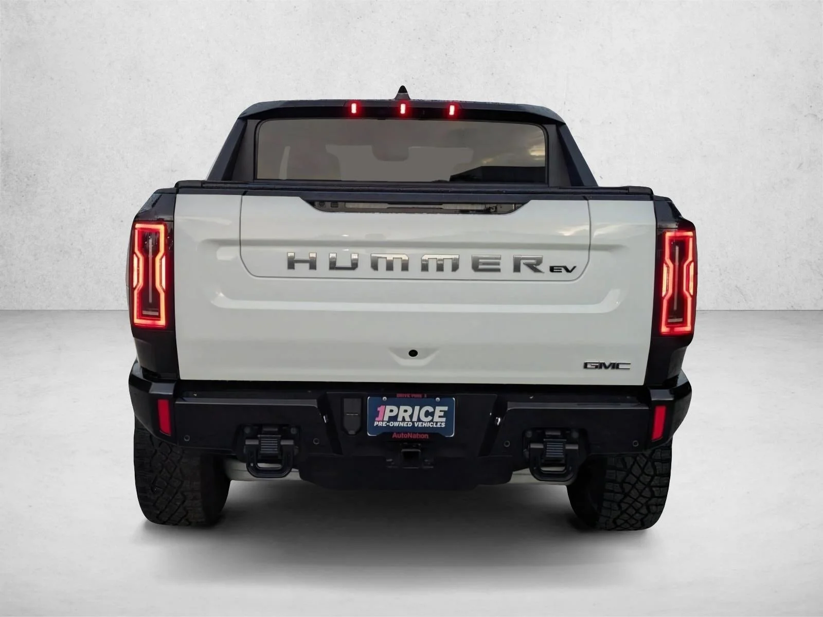 Used 2022 Interstellar White GMC Edition 1 image 7