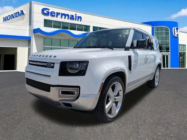 Used 2023 Fuji White Land Rover First Edition image 1