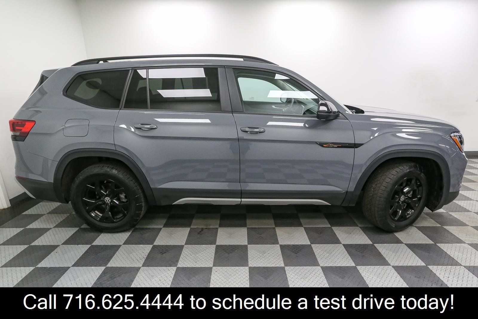 Used 2025 Pure Gray Volkswagen 2.0T Peak Edition image 9