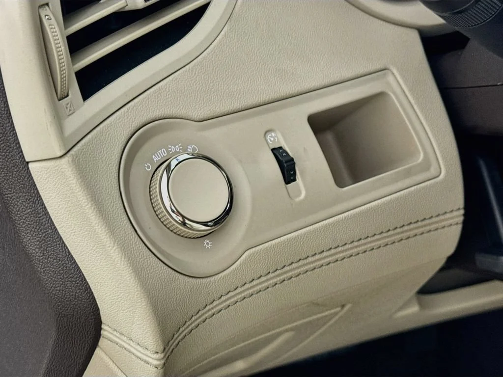 Used 2016 White Buick Base image 10
