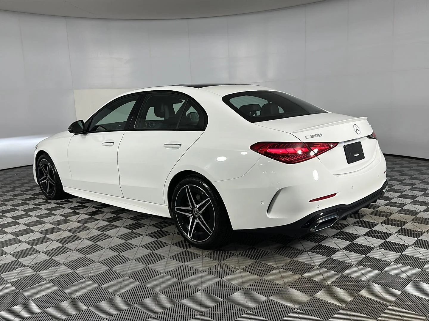 Used 2025  Mercedes-Benz C 300 image 20