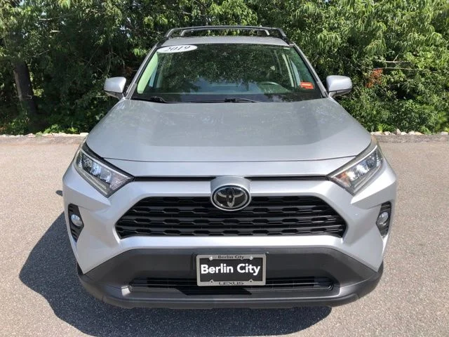 Used 2019 Silver Sky Metallic Toyota XLE image 9