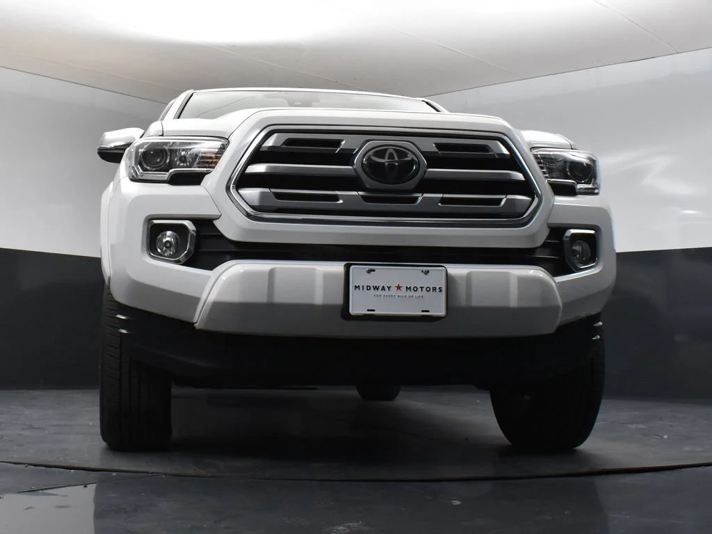 Used 2018 Super White Toyota Limited image 28