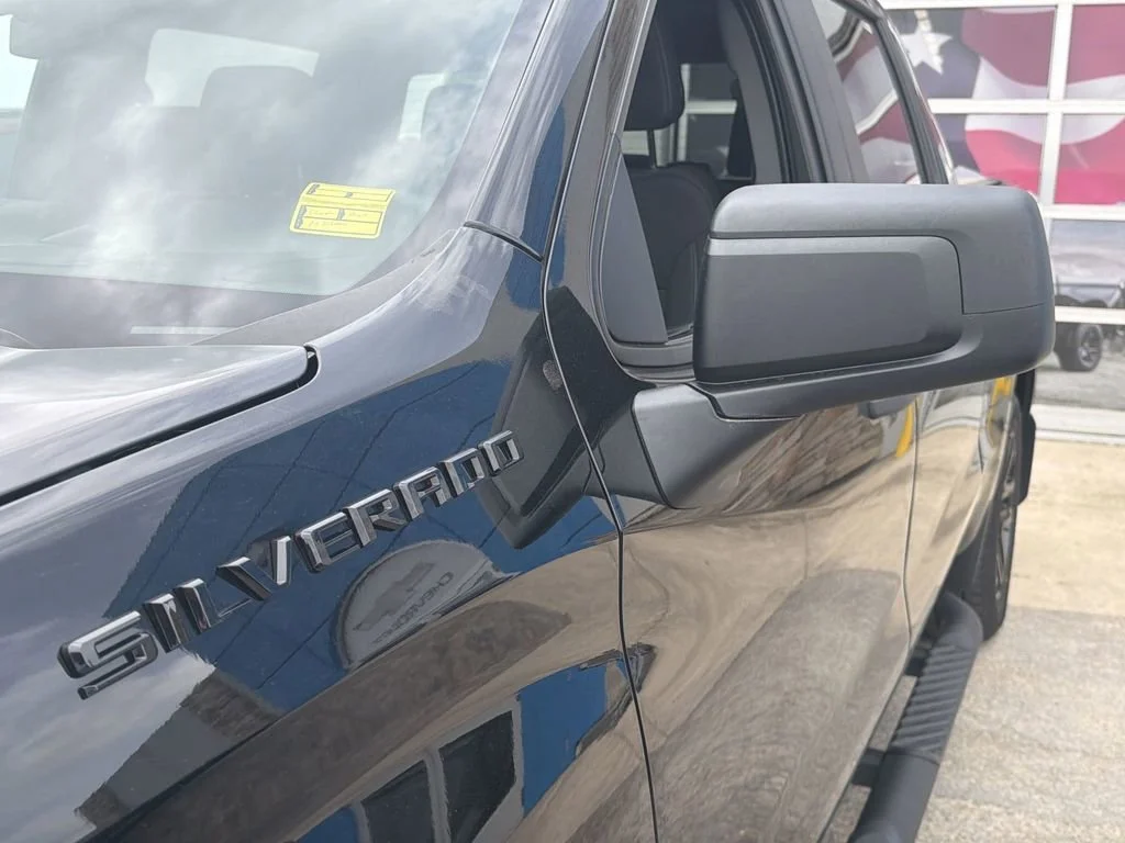 Used 2023 Black Chevrolet Custom image 22