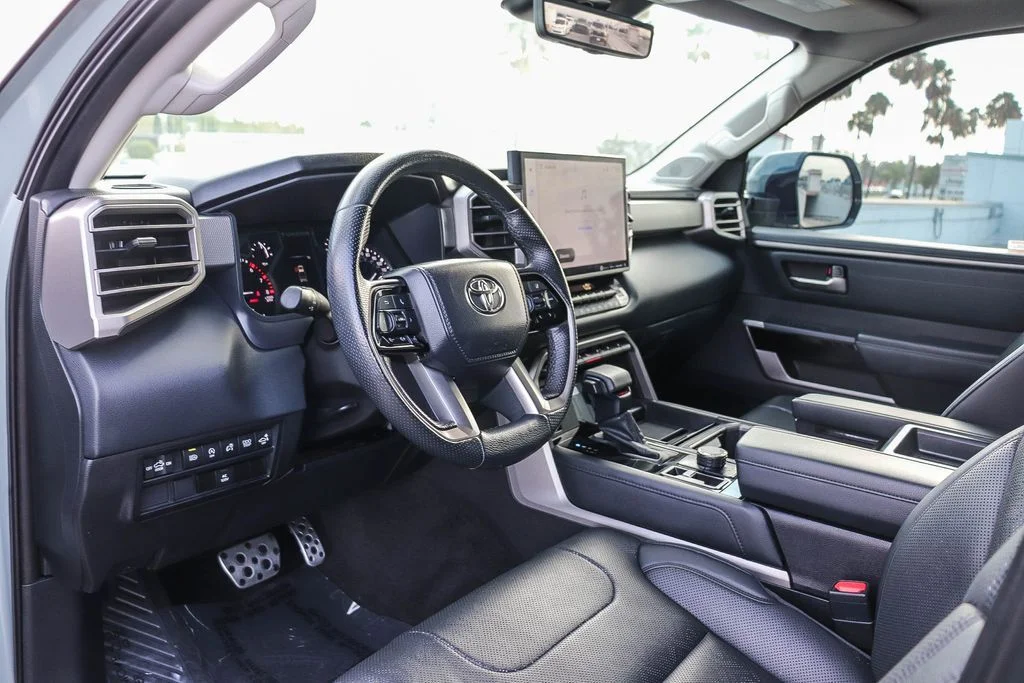 Used 2022  Toyota Limited image 22