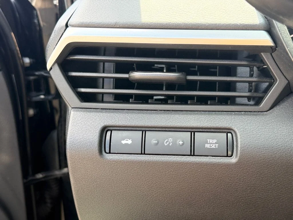 Certified Used 2020 Black Nissan 2.5 S image 28