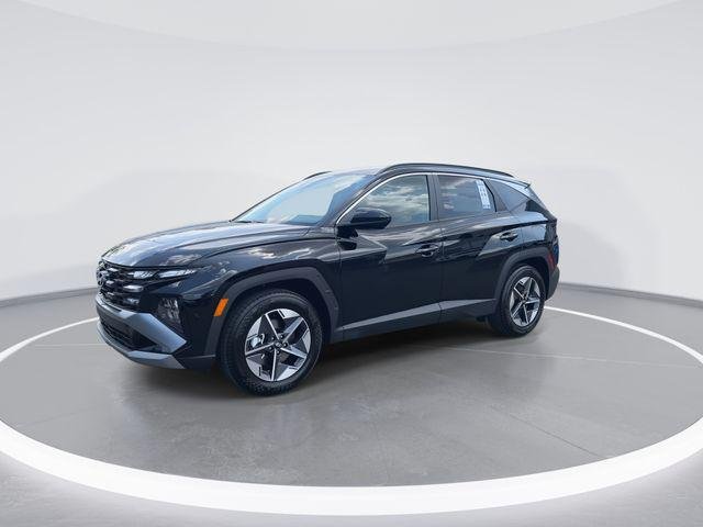 New 2026 Black Hyundai SEL FWD image 4