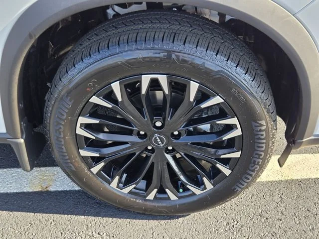 New 2026 Everest White Pearl TriCoat Nissan Dark Armor™ image 14