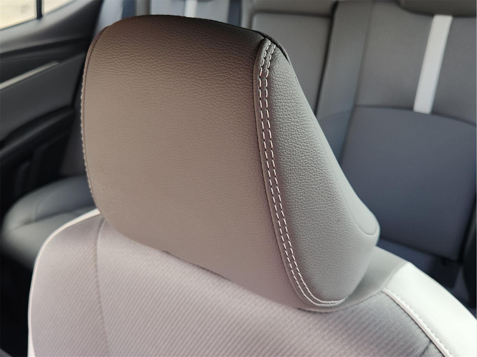 2025 Toyota Camry photo 15 of 33