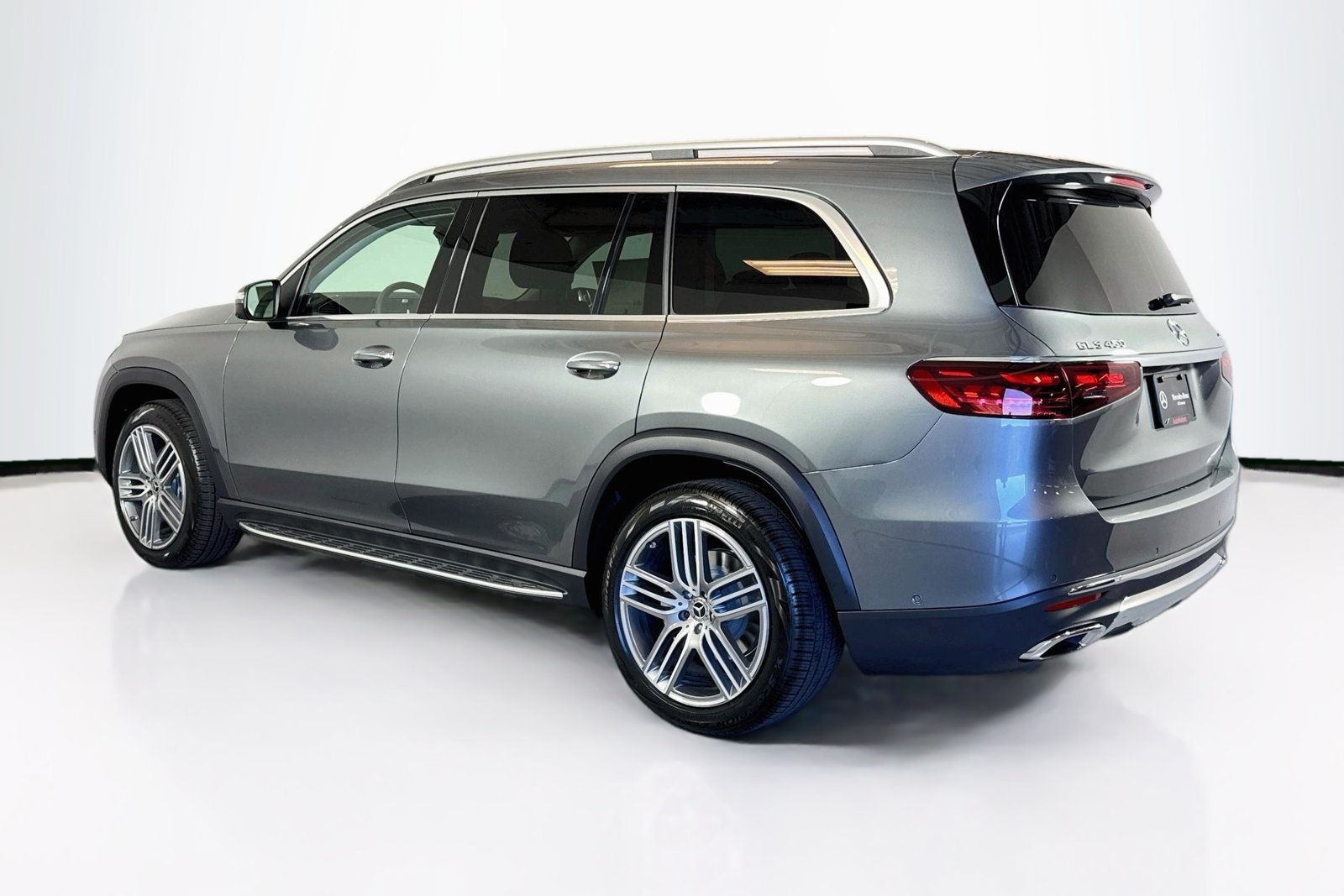 New 2026 Selenite Grey Metallic Mercedes-Benz GLS 450 image 7