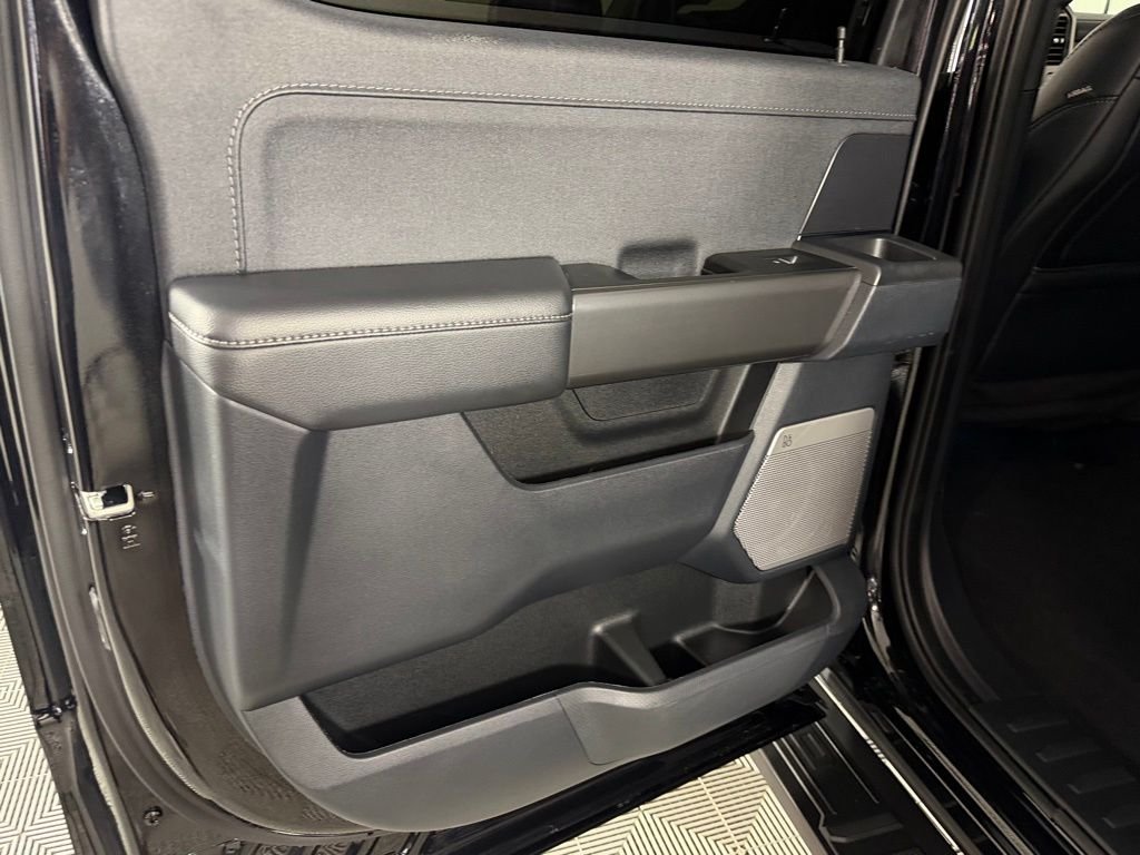 Used 2024 Agate Black Metallic Ford Lariat image 28