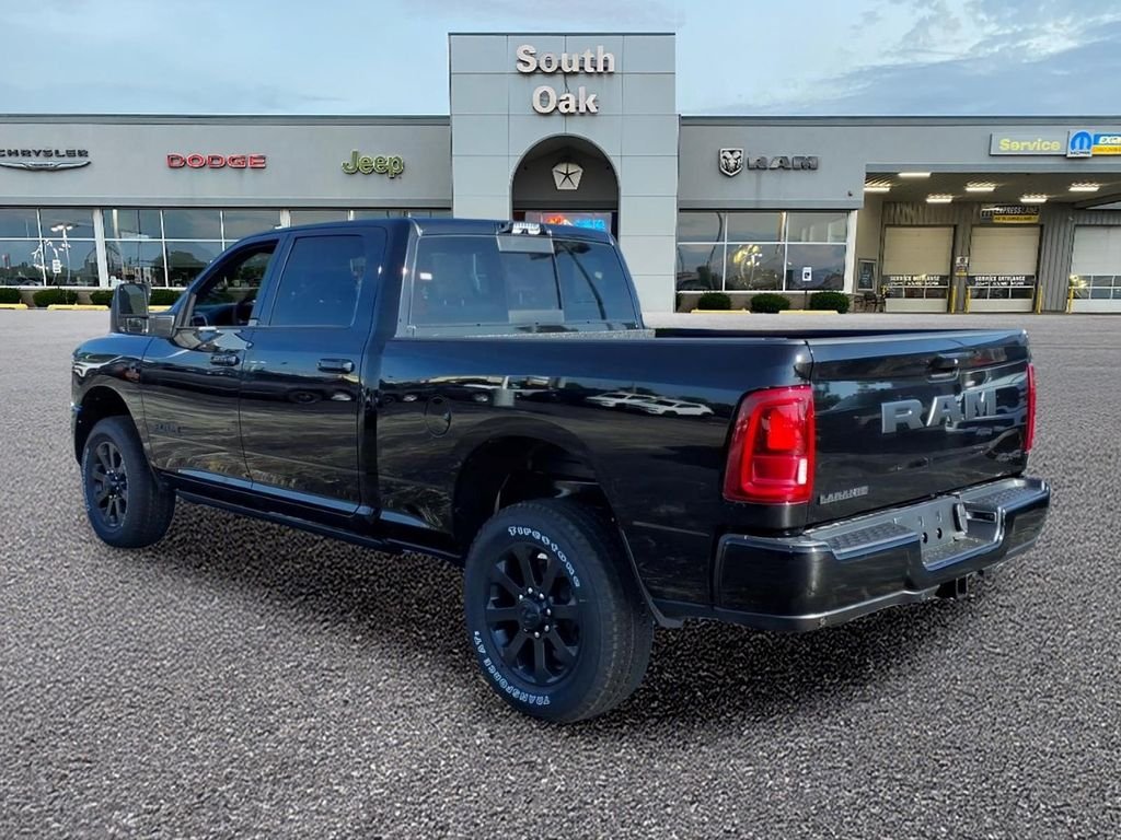 New 2026 Diamond Black Crystal Pearl-Coat Exterior Paint RAM Laramie image 4