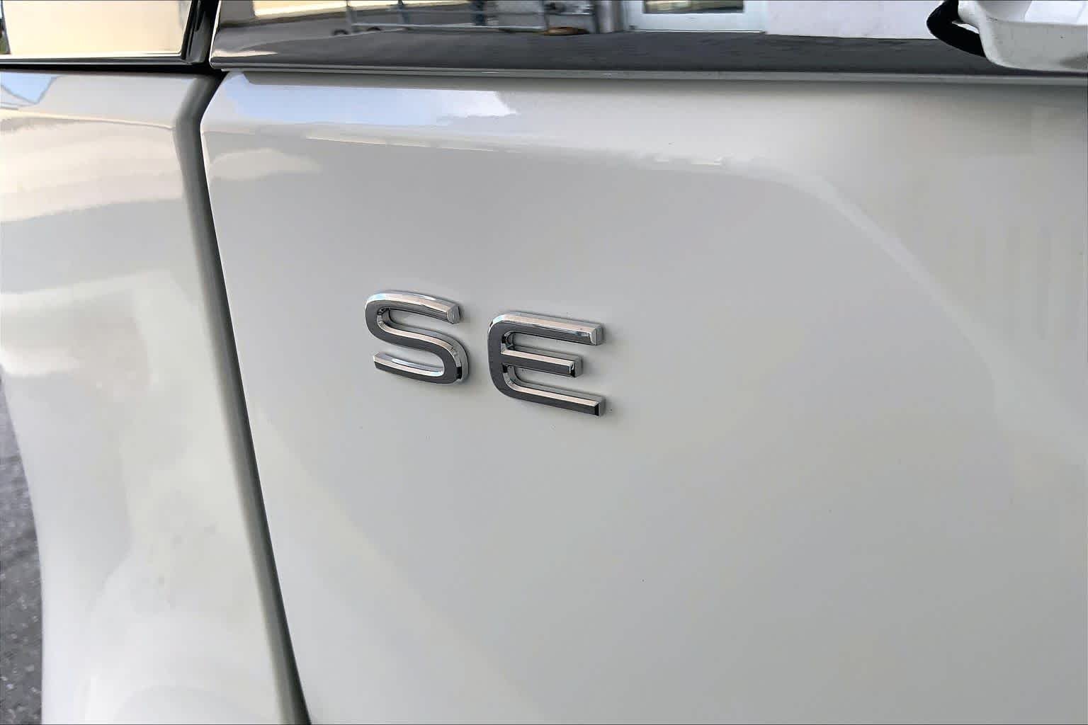 2026 Volkswagen Atlas SE w/Tech - Photo 15