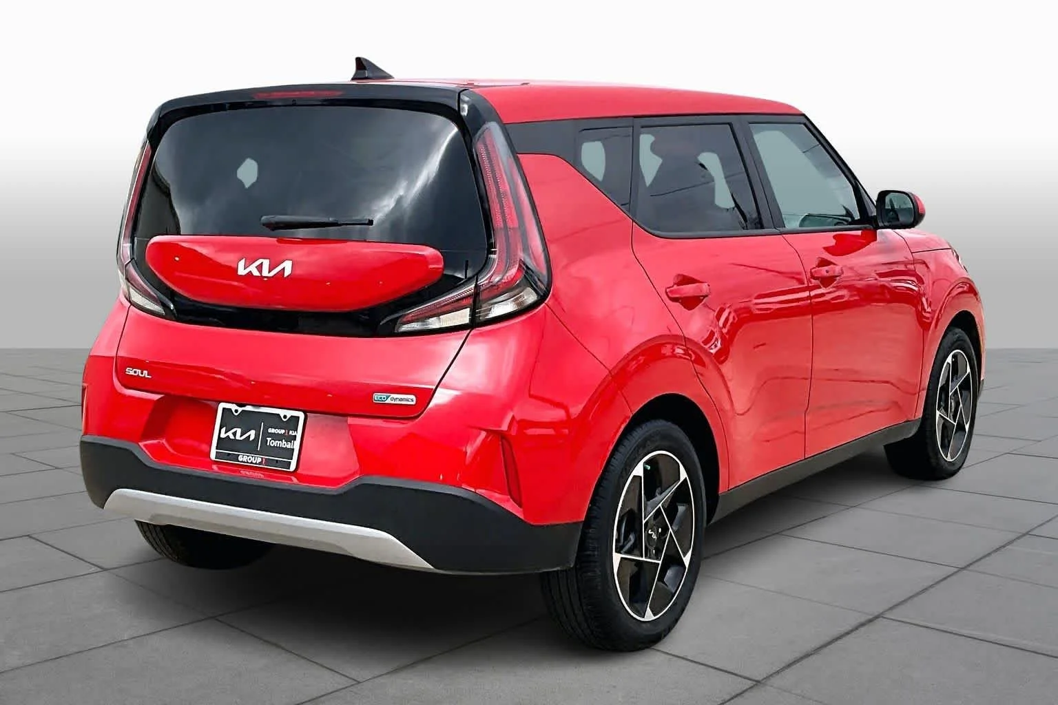 Used 2025 Inferno Red Kia EX image 13