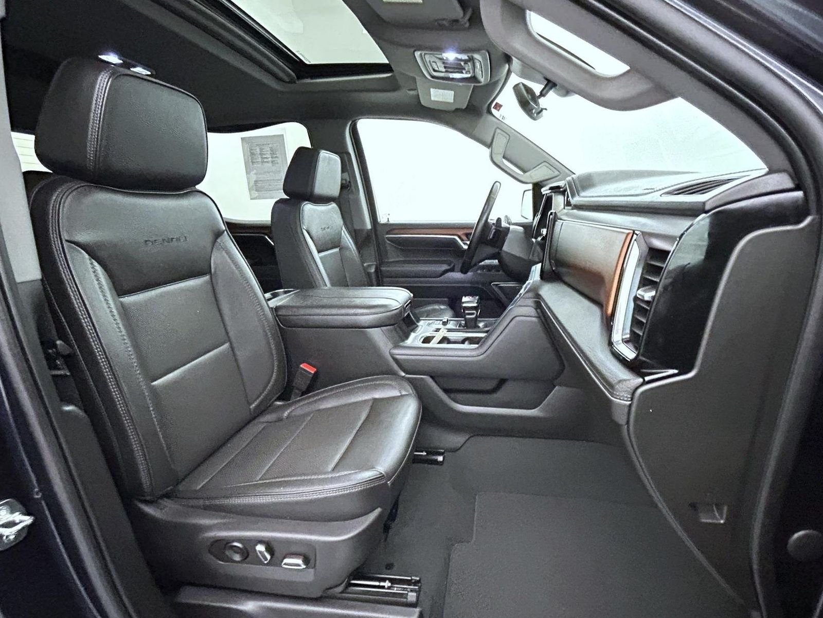 Used 2023 Silver GMC Denali image 15